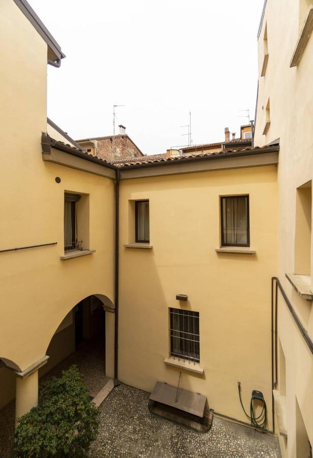 Broccaindosso 33 - Appartamento Nel Centro Storico Bologna Exteriör bild